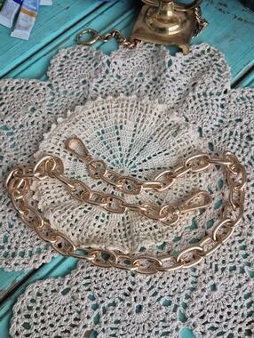 🌙POM POM LONDON Gold Chain Purse Strap